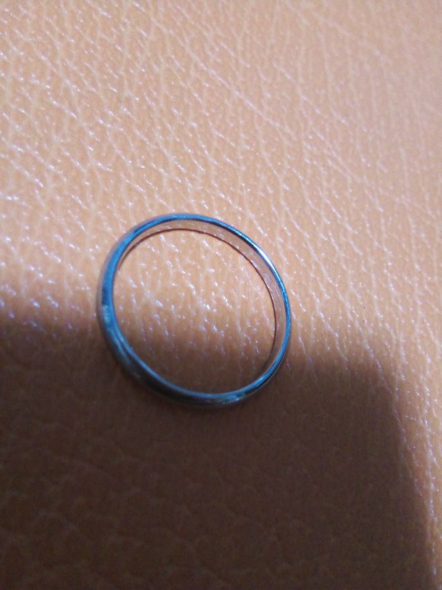 二ヶ月つけていましたが、手に馴染んでいて違和感ありません。