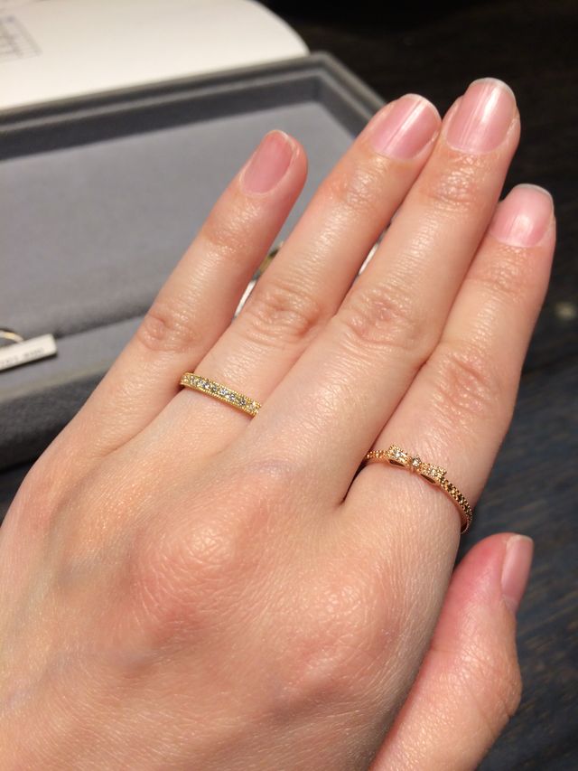 キラキラのエタニティリング