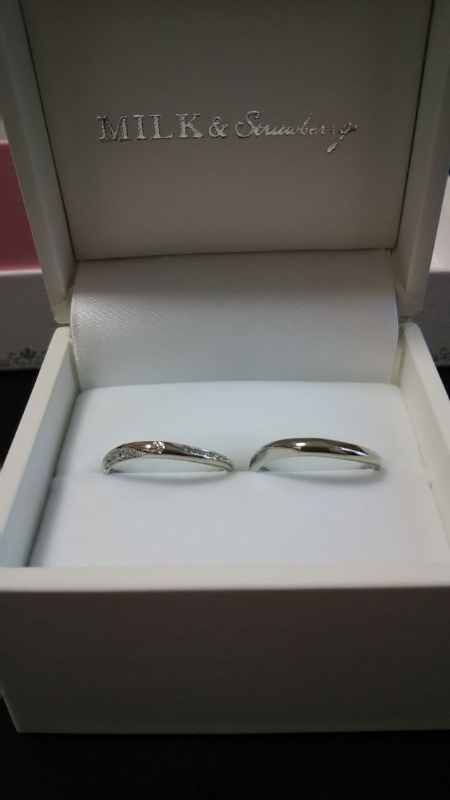 素材はプラチナかパラジウムで悩みましたが、パラジウムに。