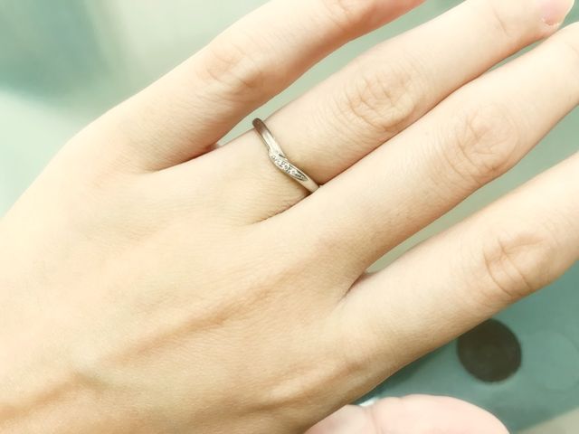 緩やかなV字(Uに近い)ラインになっています。