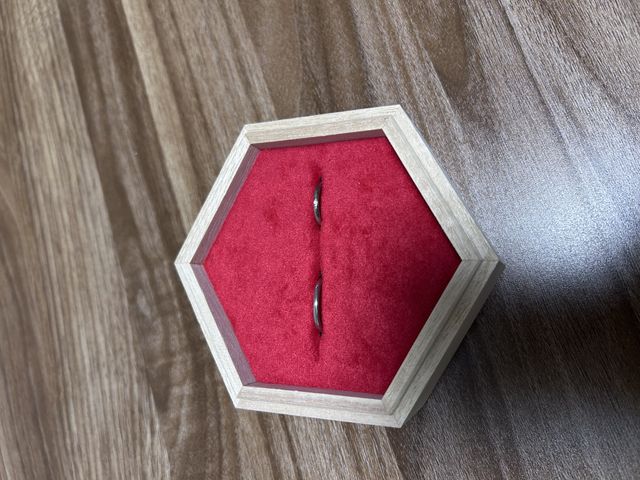 木箱に入れていただき郵送してもらいました。