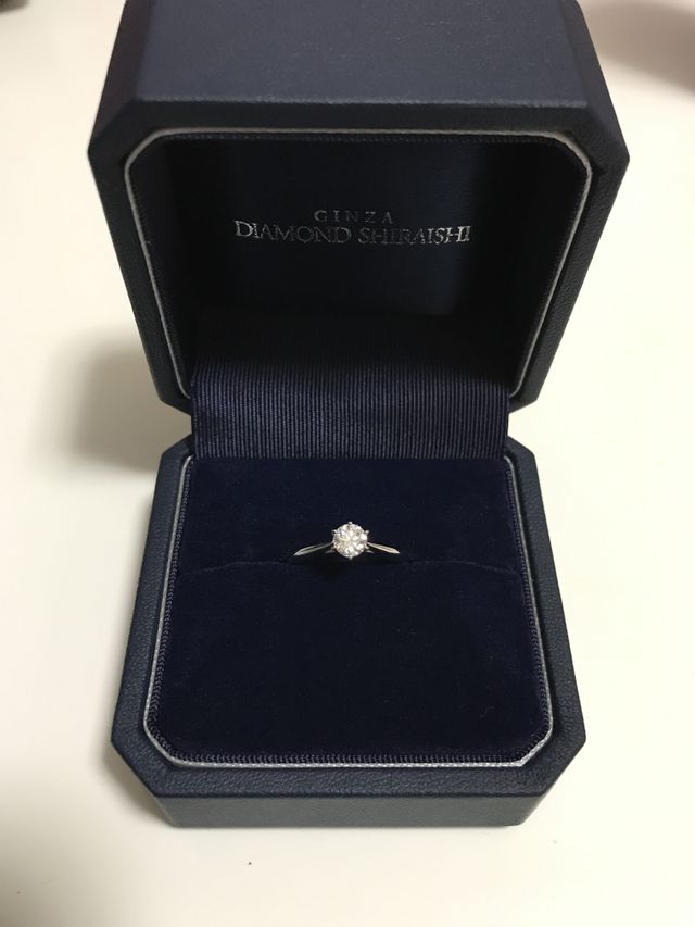 濃紺のケースも高級感があります。