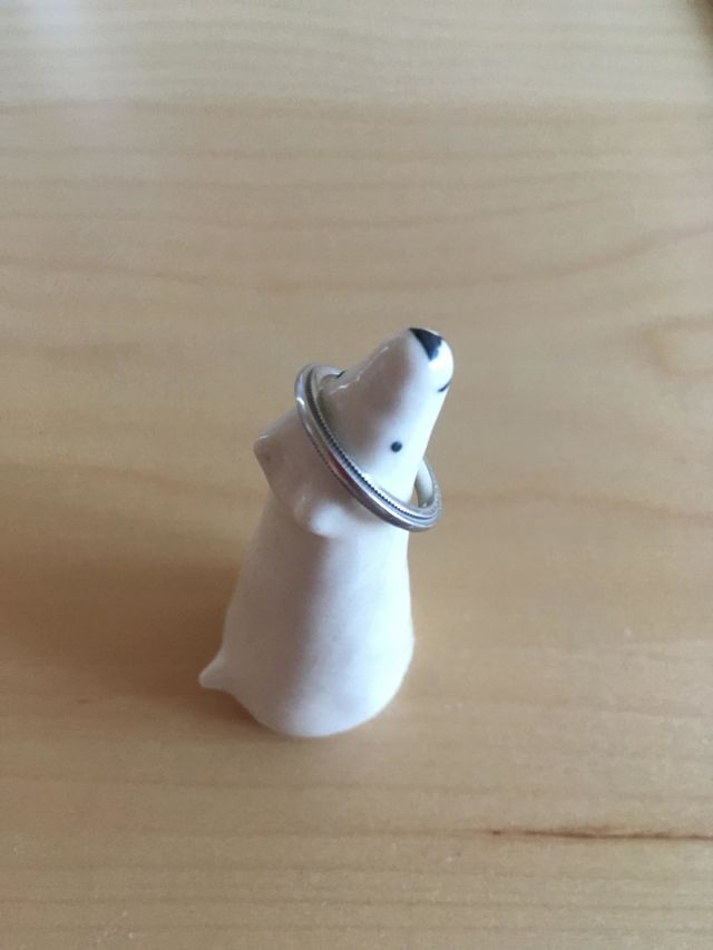 ティファニーのマリッジリングです。