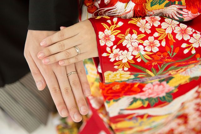 嫁は4号、旦那は12号。Mariageの婚約指輪と重ね付け