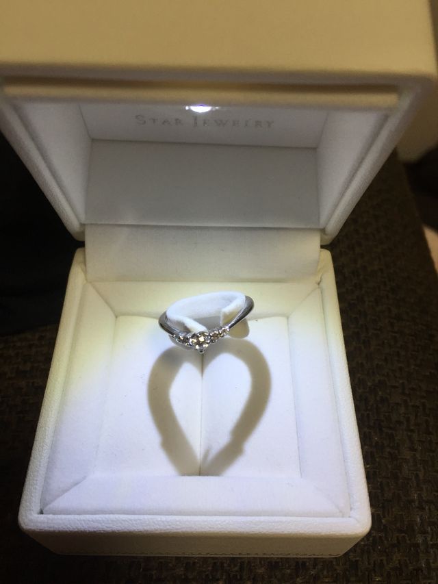 キラキラ光って可愛いです。