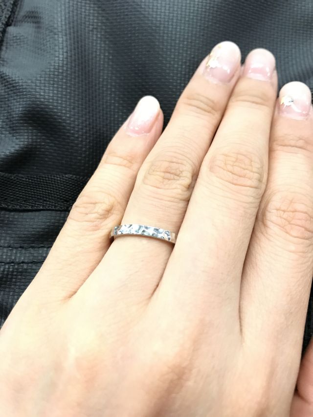 石はついていませんが、キラキラです。