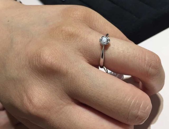 フローラシリーズのシンプルなデザイン