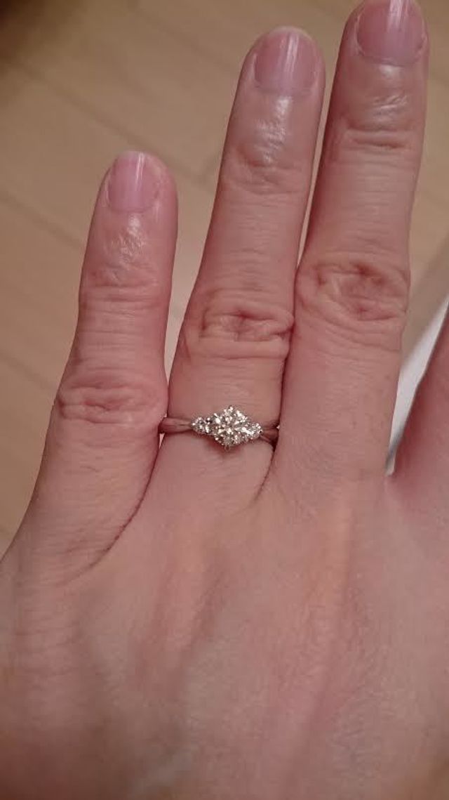 ダイヤモンドが綺麗でお気に入りです。