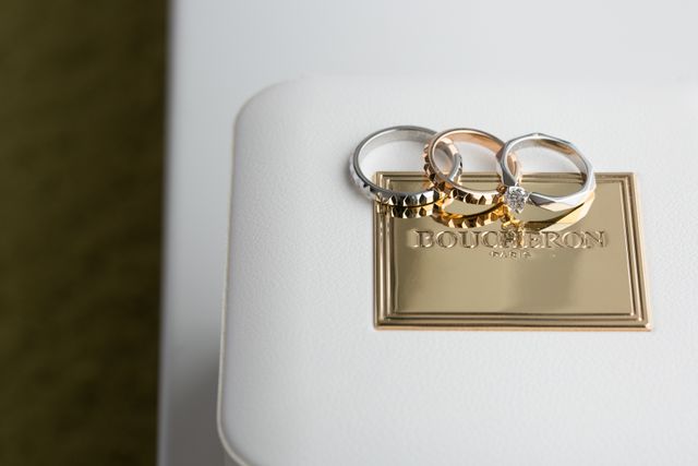 婚約指輪もブシュロンで購入。