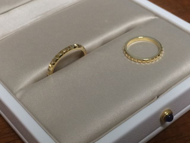 ブシュロンのクルド・パリ。左は太いモデル、右は細いモデル。