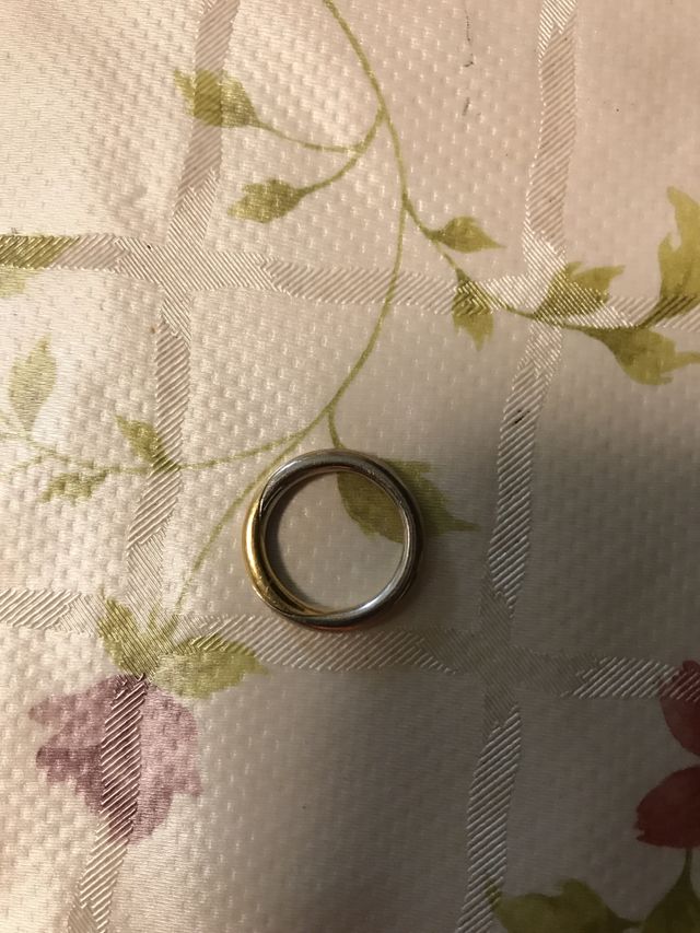 この二つの指輪は決して離れることはありません。