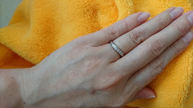 銀座ダイヤモンドシライシのinoという結婚指輪です。