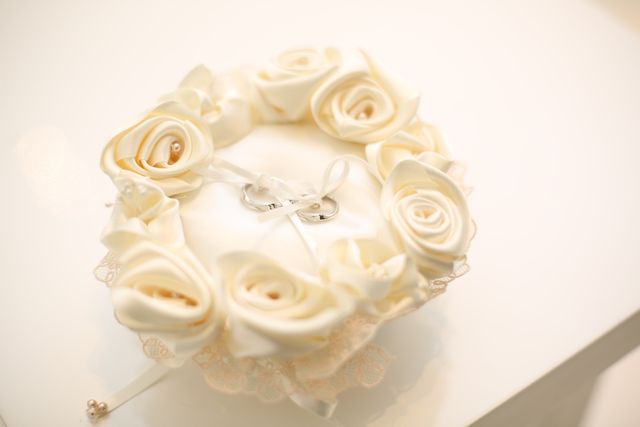 リングピローに入ったマリッジリング