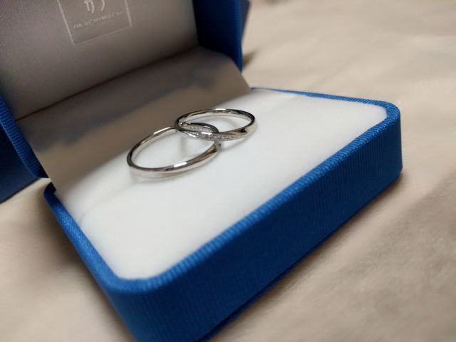 プラチナ950に埋まったダイヤモンドもキラキラ輝いています。