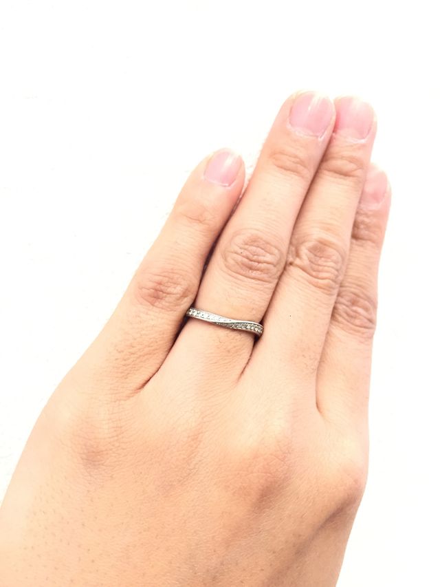 結婚指輪として購入したものです。