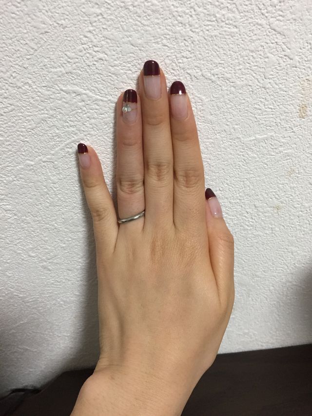 買ってから一ヶ月ほど毎日着用していますが綺麗なままです。