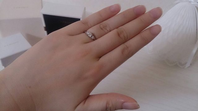 普段つけていても邪魔にならないシンプルなデザインです。