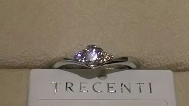 フローラシリーズの婚約指輪