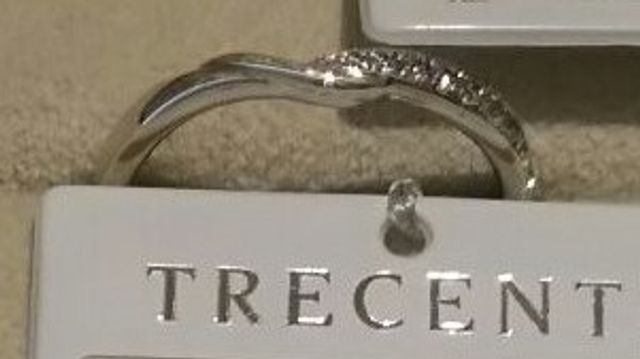 メレダイヤ入りの結婚指輪