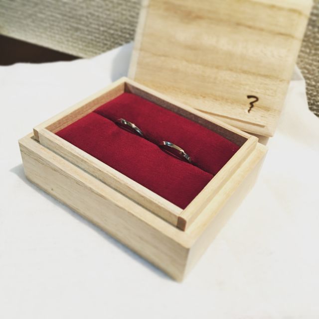 結婚指輪 箱は桐箱