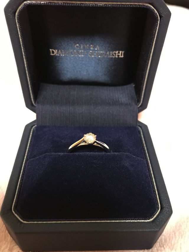 彼に指にはめてもらった時は大号泣でした。