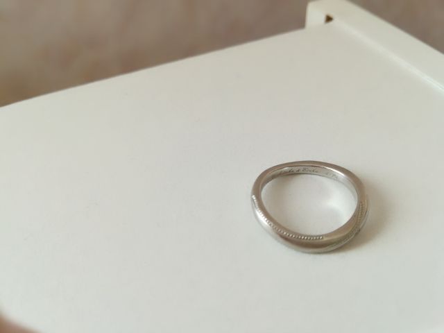 内側には名前と入籍日を入れました