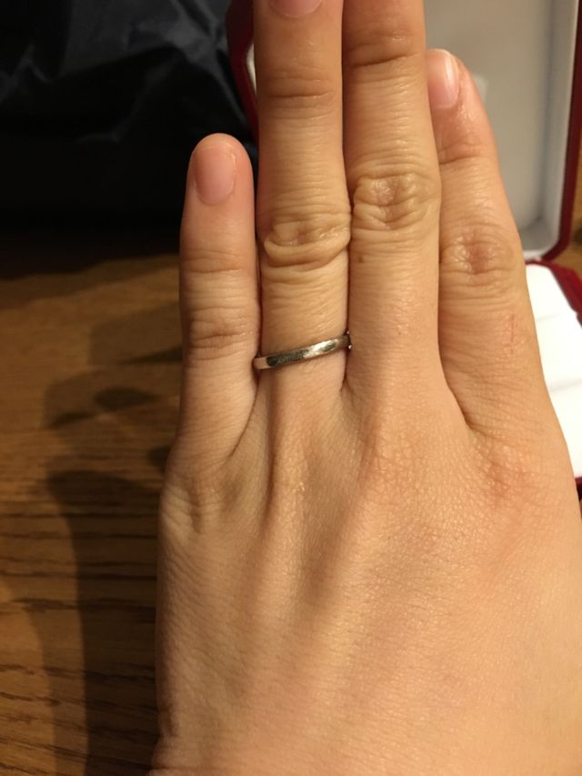 気分で指輪の角度を変えて着けています。