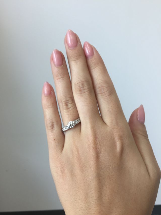 とにかくダイヤモンドがキレイで一目惚れしました。