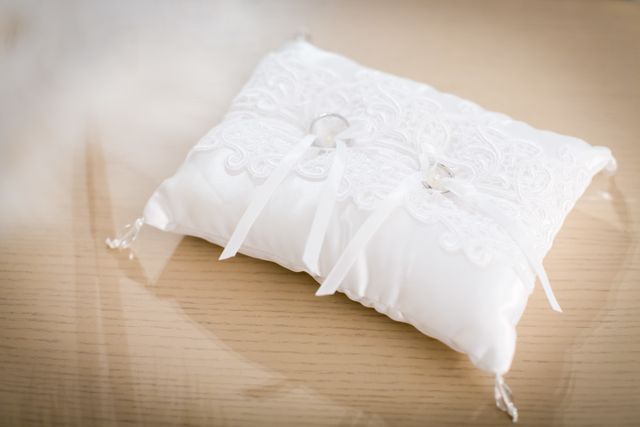 セットのリングピロー