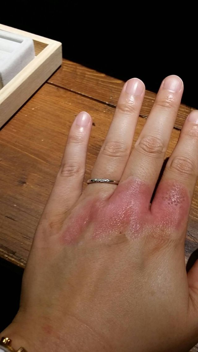 石がランダムに並んでいるデザイン