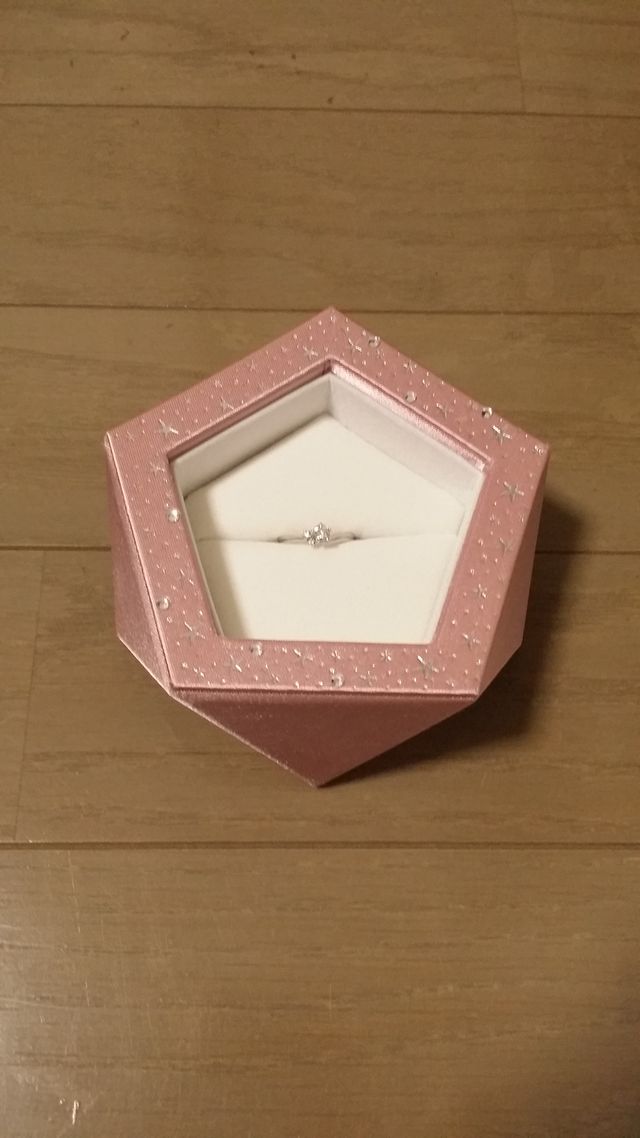 お気に入りの婚約指輪です♪