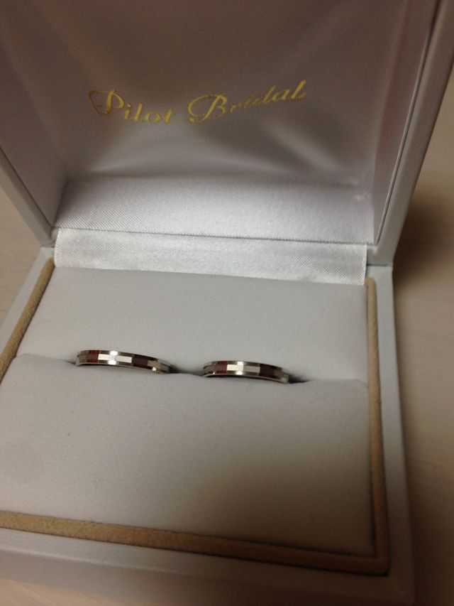 夫と同じデザイン(太さ)にしました。