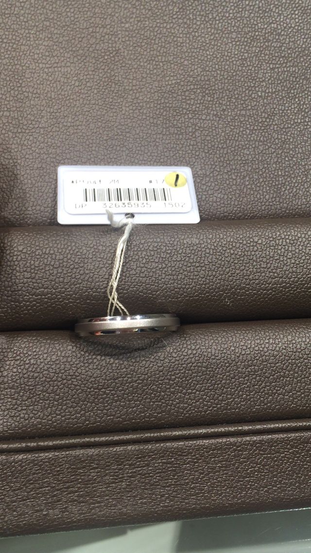 つや消し加工のされたタイプ