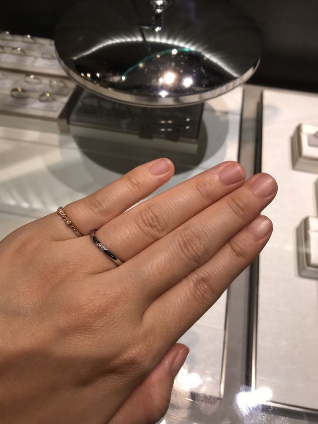 ピンキーリングは私物です。