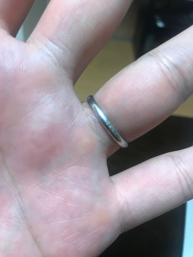 指につけたイメージ