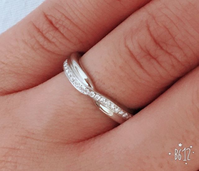 ハリーウィンストンの結婚指輪です。