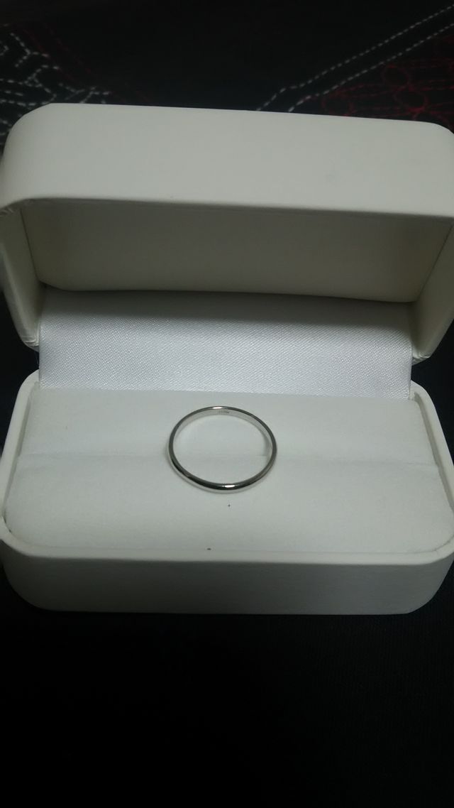 ミスプラチナで妻とペアで買った結婚指輪です。