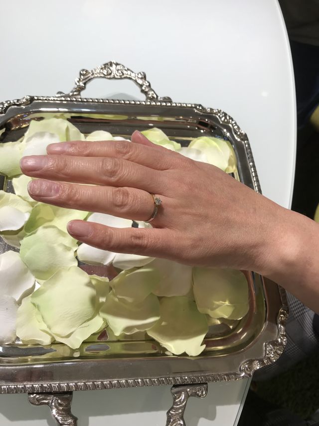 ロゼットのMAGICのエンゲージリングです