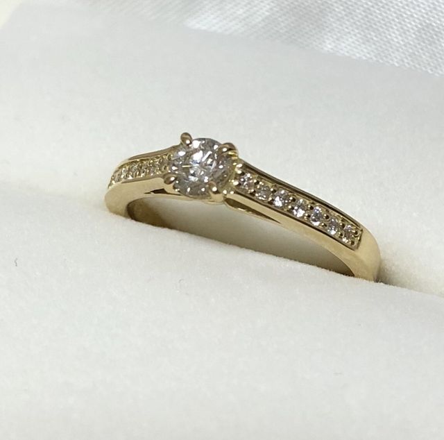 憧れの婚約指輪！