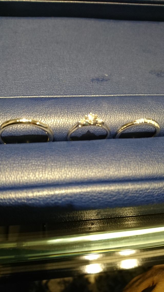 結婚指輪と婚約指輪を購入しました。