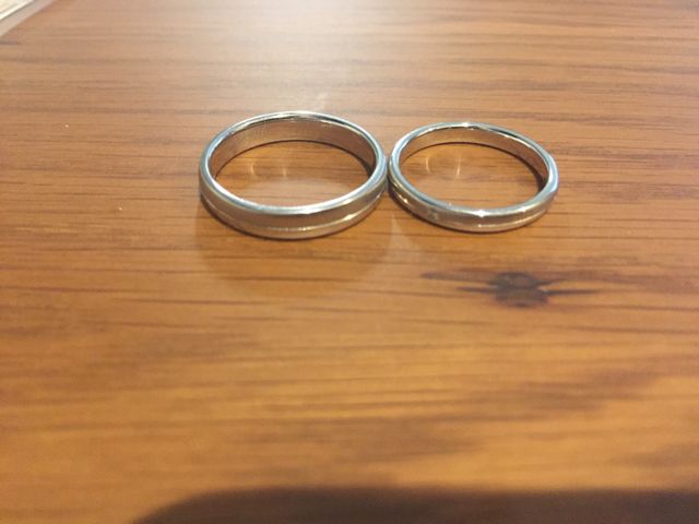 半分はマット加工にし、半分はそのままです。