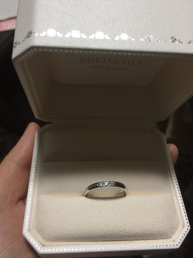 ダイア3石埋め込みです。