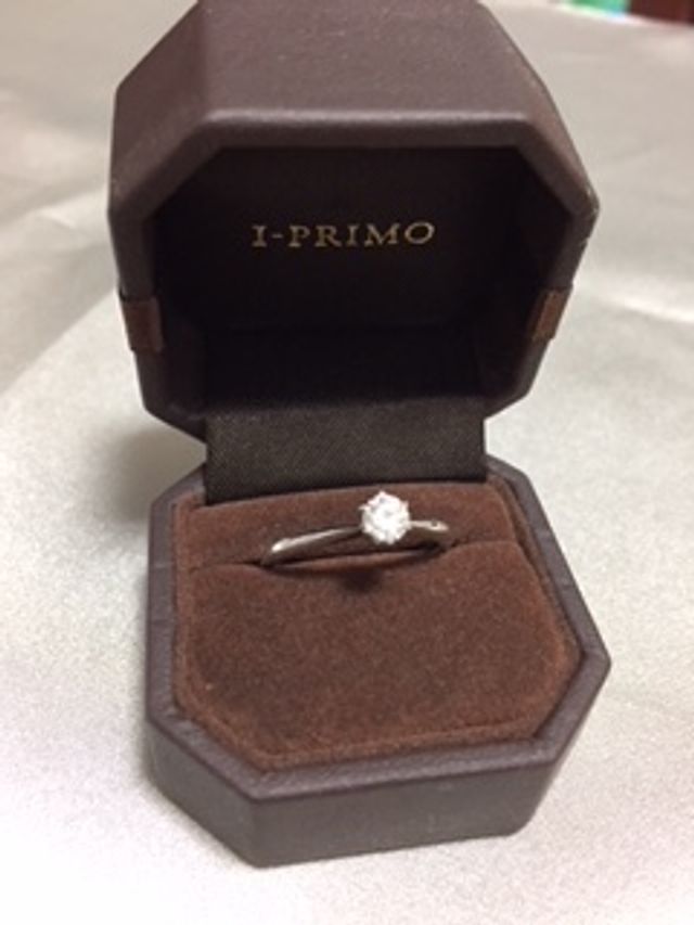 ダイヤが一番大きく見えるデザインの婚約指輪