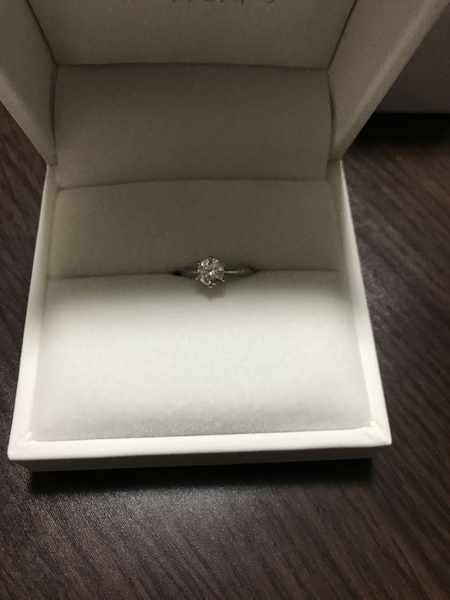 ダイヤモンドがキレイなものにしました。