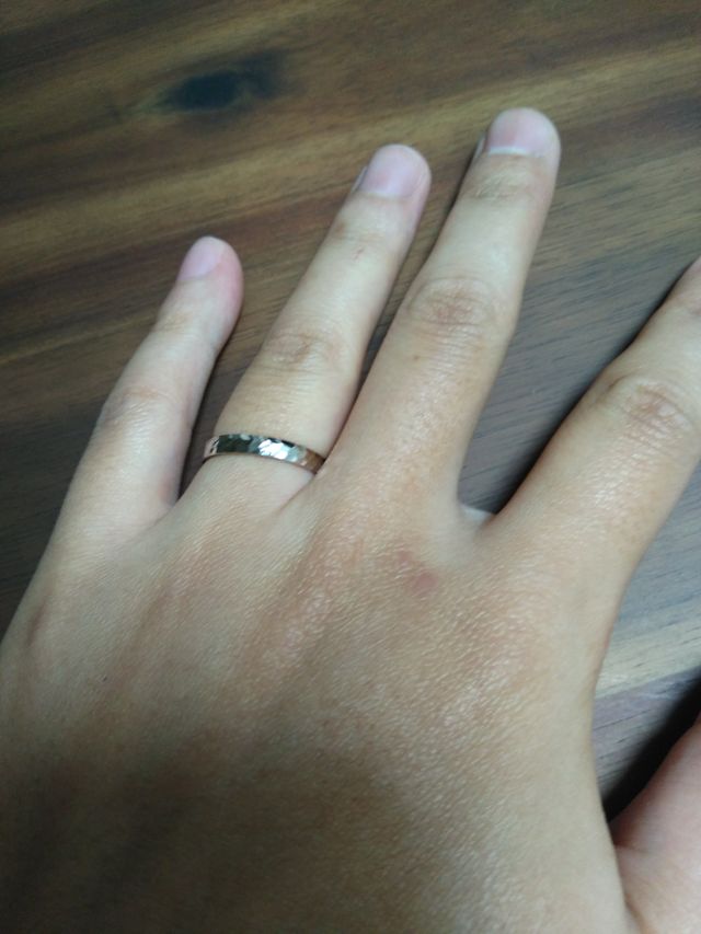 キラキラしてて綺麗です。使い心地も良いです。