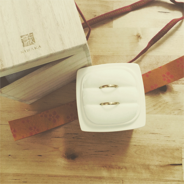 俄で購入した結婚指輪です。