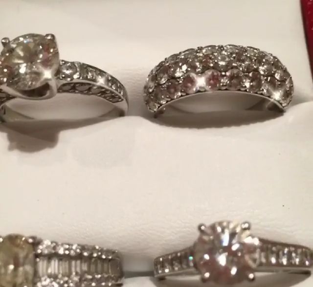 存在感ありありのリングたち