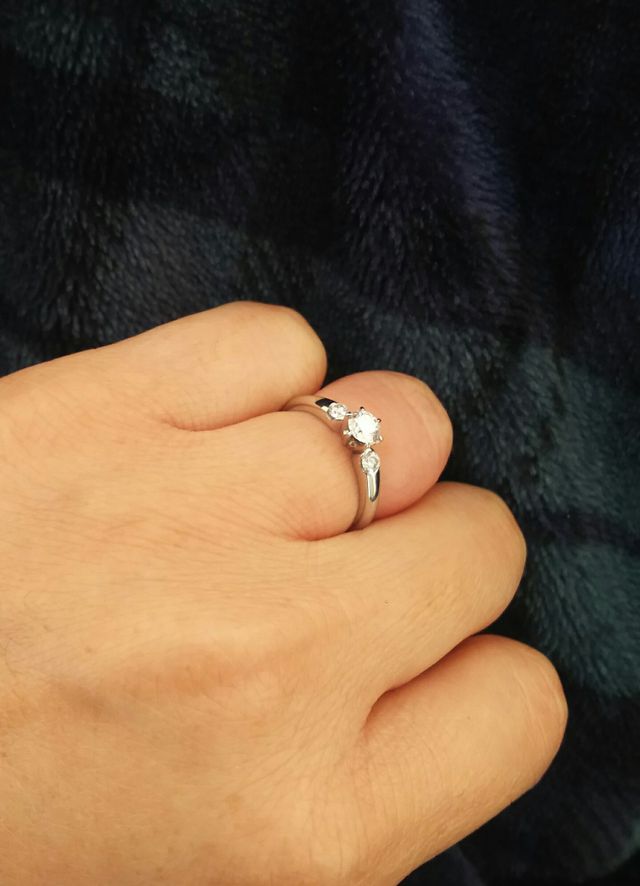 リング部分はプラチナ