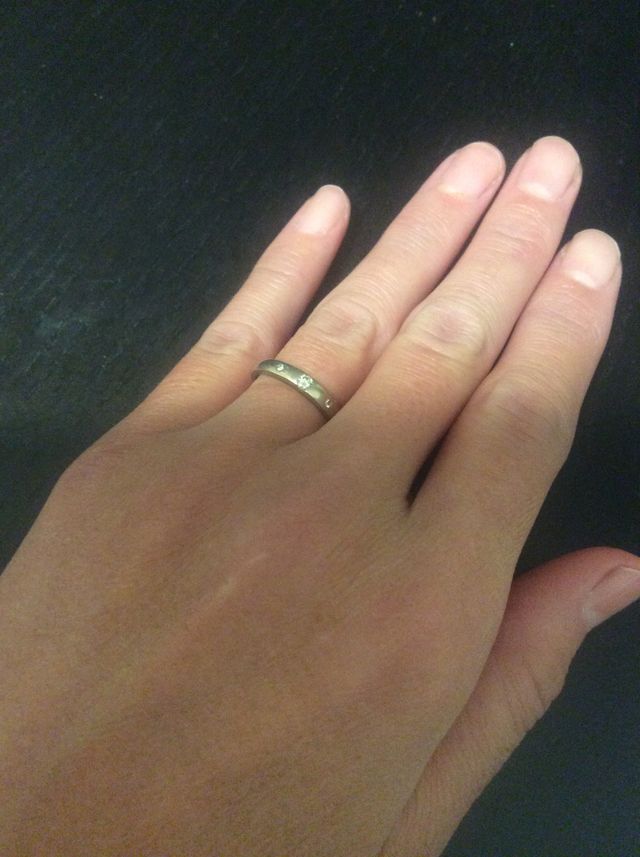 シンプルで上品なデザインなのでずっとつけています。