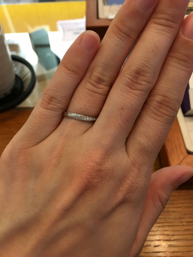 メレダイヤが斜めに入っています